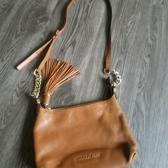 Michael Kors brown tassle crossbody - Picture 3 of 10